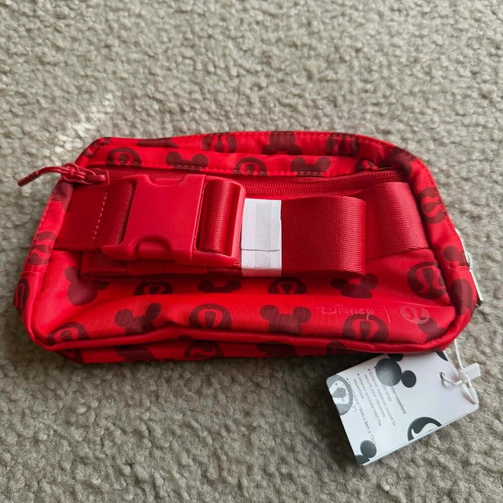 Lululemon x Disney Mickey Mouse Belt Bag Red NWT Everywhere 1L - Picture 3 of 5